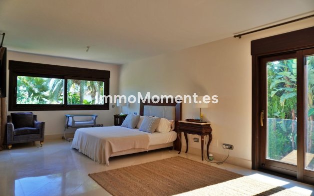 Reventa - Villa - Marbella - Aloha