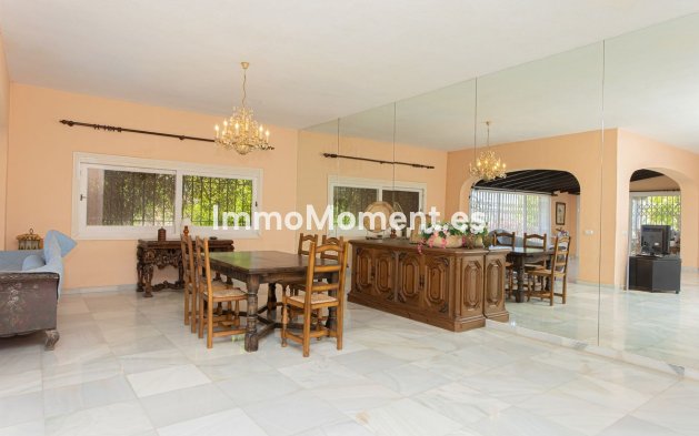 Wiederverkauf - Villa - Marbella - Nueva Andalucía