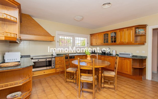 Wiederverkauf - Villa - Marbella - Nueva Andalucía