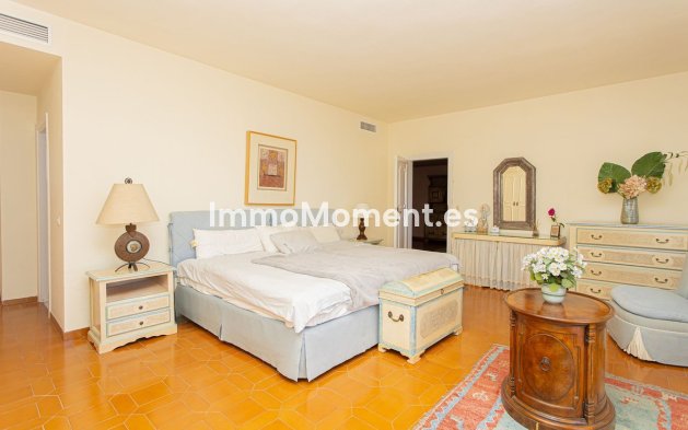 Wiederverkauf - Villa - Marbella - Nueva Andalucía