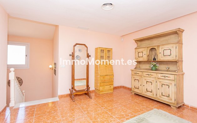 Wiederverkauf - Villa - Marbella - Nueva Andalucía