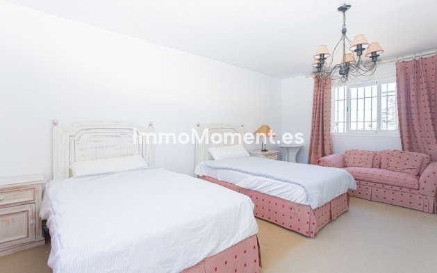 Wiederverkauf - Villa - Marbella - Nueva Andalucía