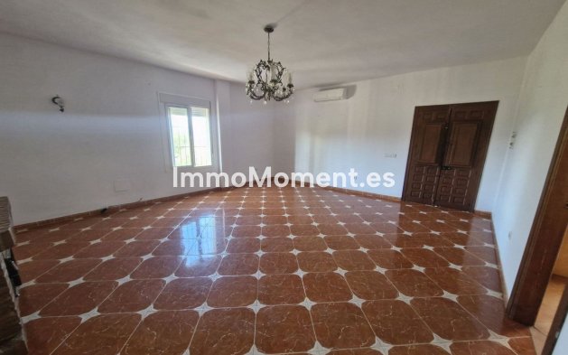 Reventa - Casa de campo - Interior  - Coín