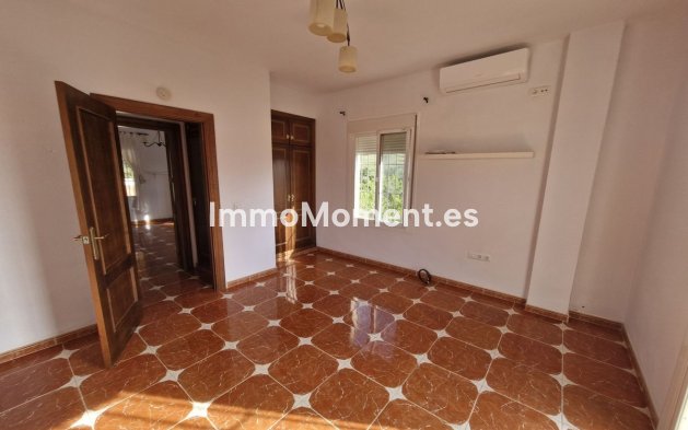 Reventa - Casa de campo - Interior  - Coín