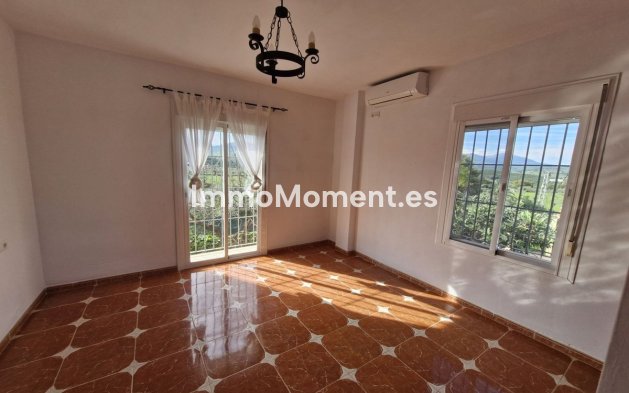 Reventa - Casa de campo - Interior  - Coín