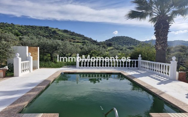 Reventa - Casa de campo - Interior  - Coín