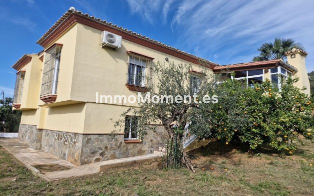 Reventa - Casa de campo - Interior  - Coín