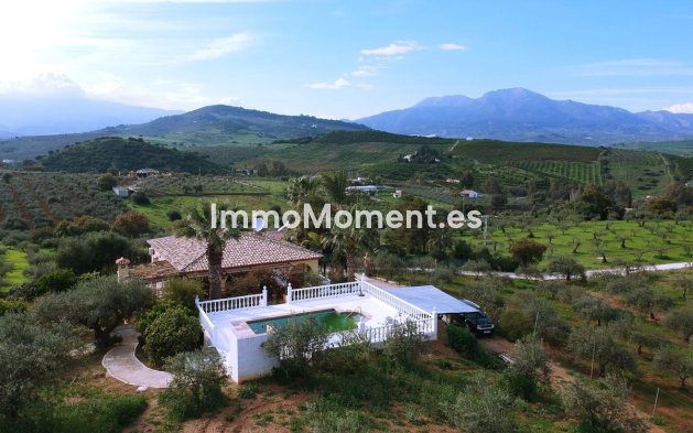 Reventa - Casa de campo - Interior  - Coín