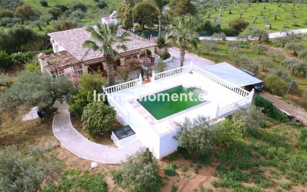 Reventa - Casa de campo - Interior  - Coín