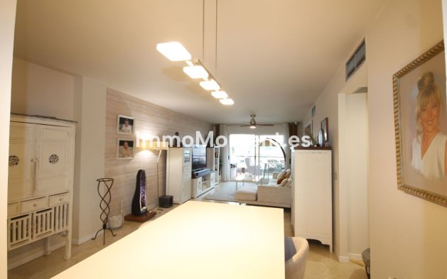 Resale - Apartment - Marbella - Guadalmina Alta