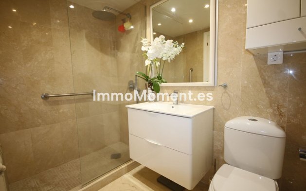 Resale - Apartment - Marbella - Guadalmina Alta