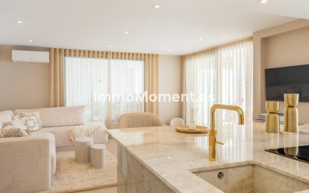 Reventa - Villa - Benalmadena - Benalmadena Costa