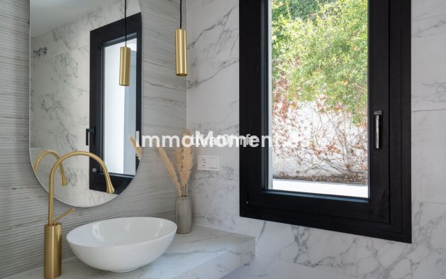 Revente - Villa - Marbella - Nueva Andalucía