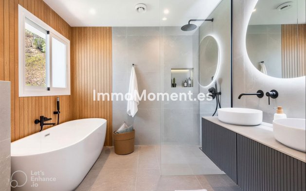 Resale - Apartment - Benahavís - Benahavís Centro