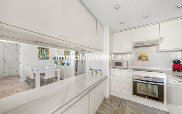 Revente - Appartement - Estepona  - Estepona Centro