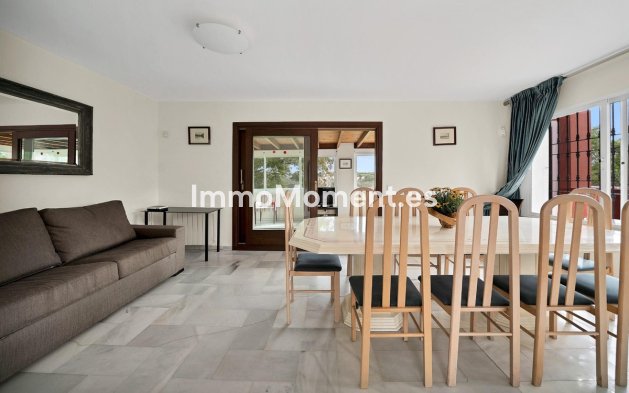 Resale - Villa - Marbella - Elviria
