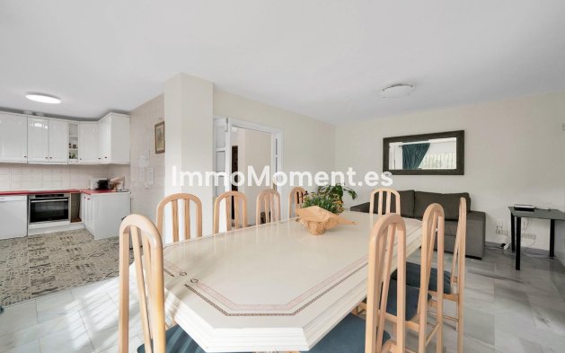 Resale - Villa - Marbella - Elviria