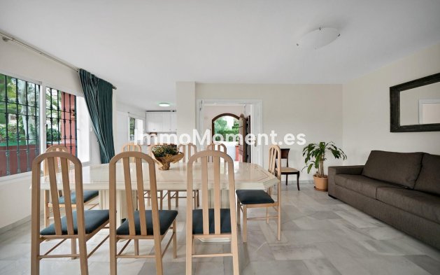 Resale - Villa - Marbella - Elviria