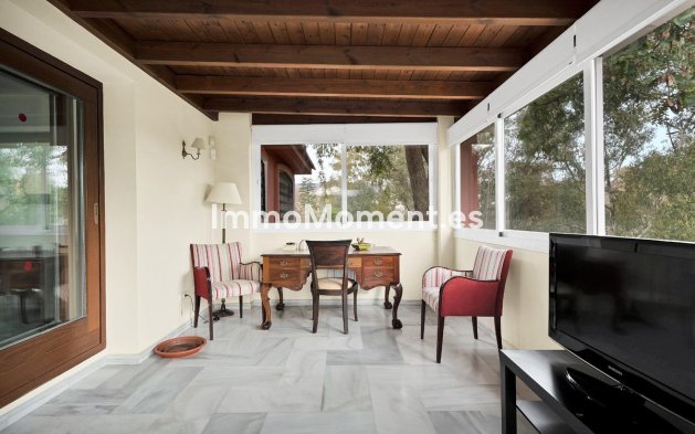 Resale - Villa - Marbella - Elviria