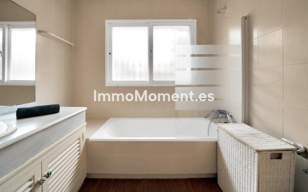 Resale - Villa - Marbella - Elviria