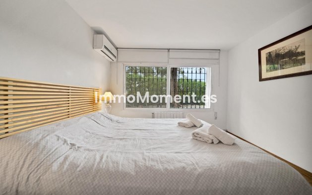 Resale - Villa - Marbella - Elviria