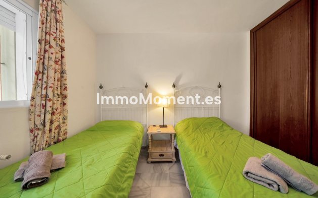 Resale - Villa - Marbella - Elviria