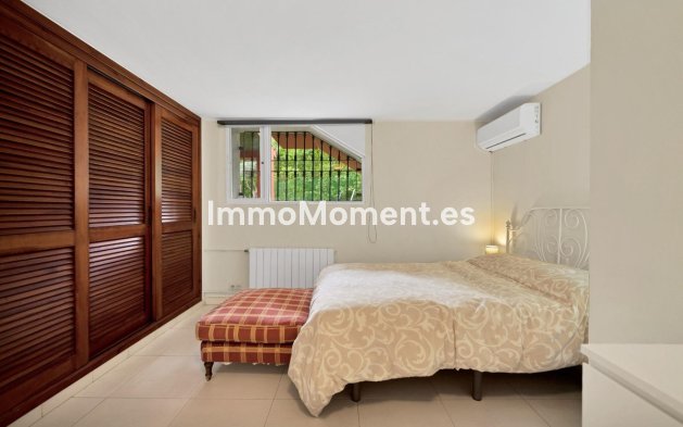 Resale - Villa - Marbella - Elviria