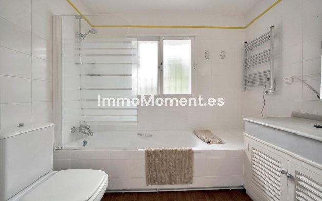 Resale - Villa - Marbella - Elviria