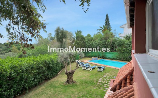 Resale - Villa - Marbella - Elviria