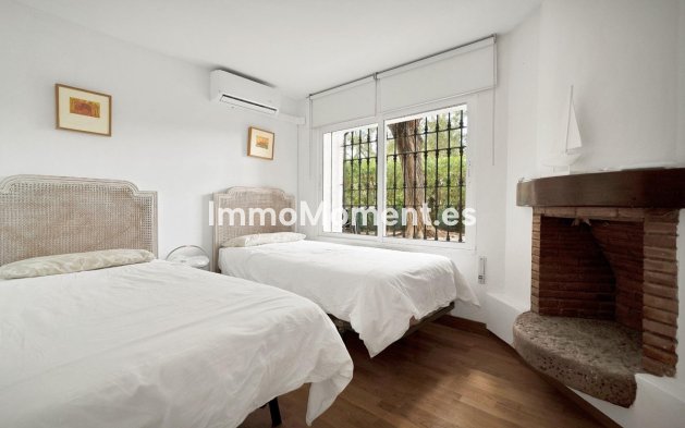 Resale - Villa - Marbella - Elviria