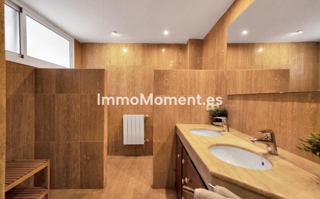 Resale - Villa - Marbella - Elviria