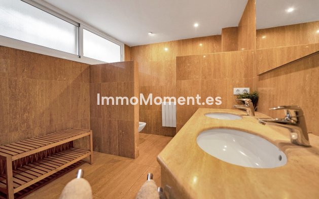 Resale - Villa - Marbella - Elviria