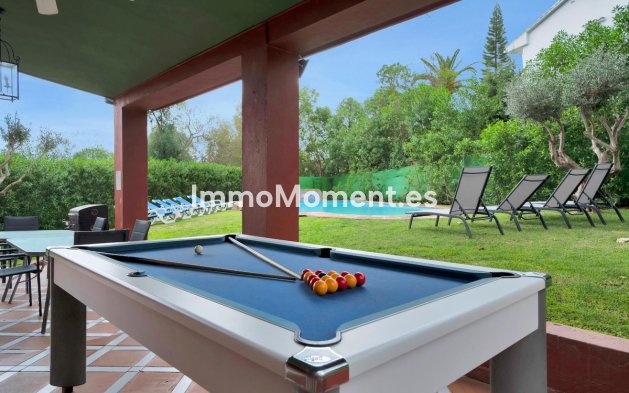 Resale - Villa - Marbella - Elviria
