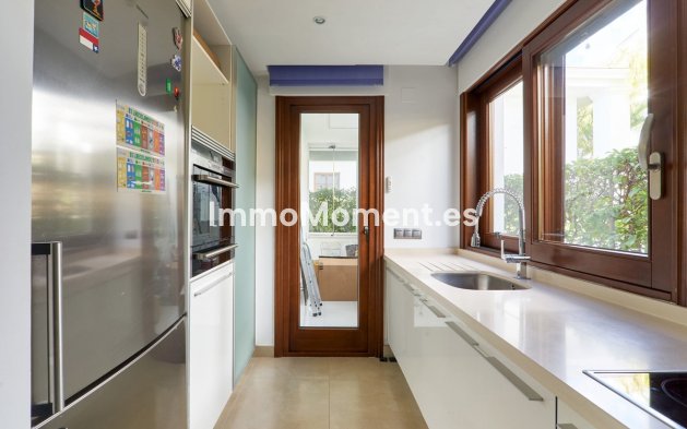 Wiederverkauf - Wohnung - Estepona  - Estepona Centro