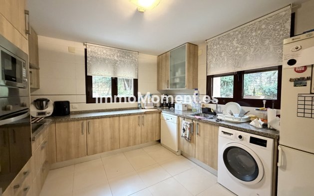 Reventa - Villa - Estepona  - Estepona Centro