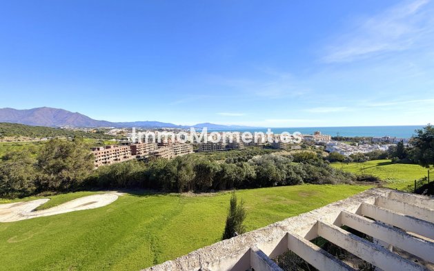Resale - Apartment - Manilva - La Duquesa