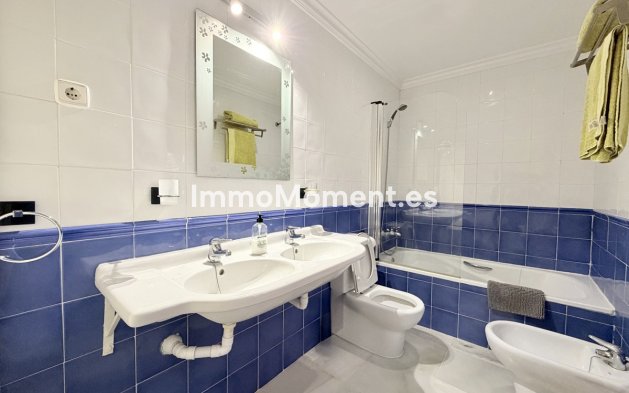 Resale - Apartment - Manilva - La Duquesa