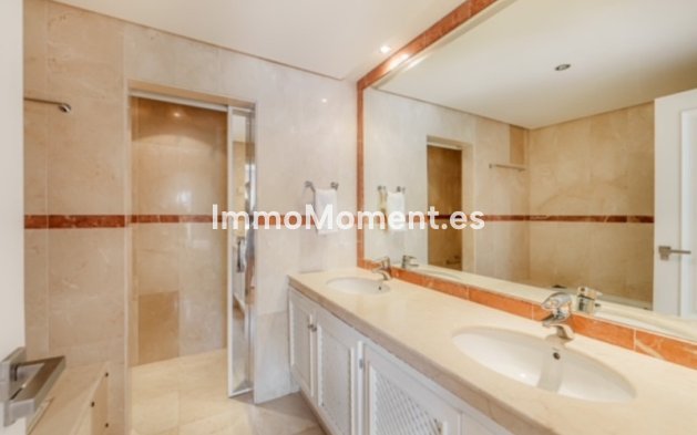 Revente - Maison mitoyenne - Estepona  - Estepona Centro