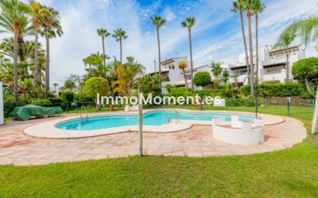 Revente - Maison mitoyenne - Estepona  - Estepona Centro