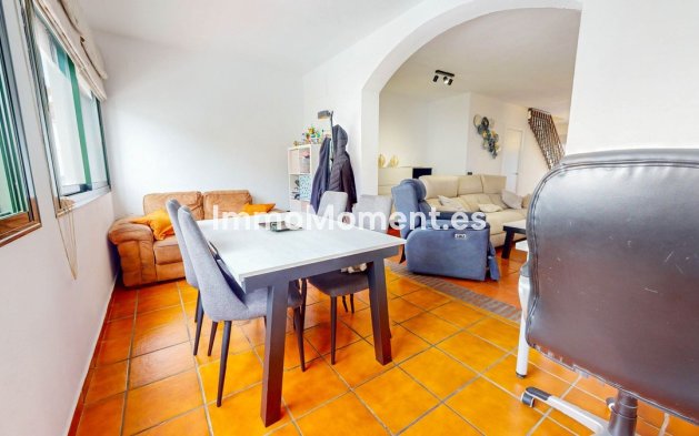 Resale - Villa - Benahavís - Benahavís Centro