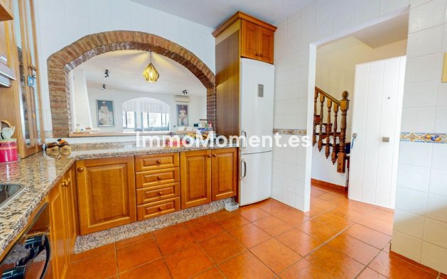 Resale - Villa - Benahavís - Benahavís Centro