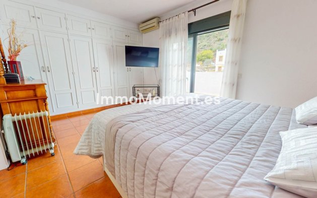 Resale - Villa - Benahavís - Benahavís Centro