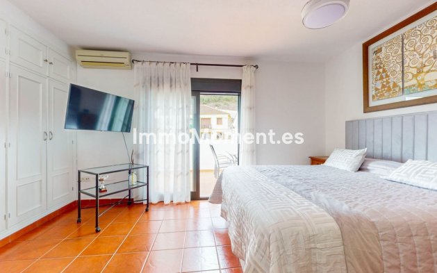 Resale - Villa - Benahavís - Benahavís Centro