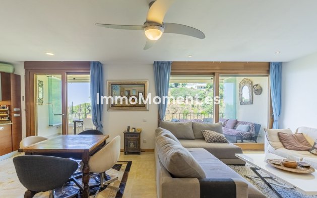 Resale - Apartment - Marbella - Altos de los Monteros