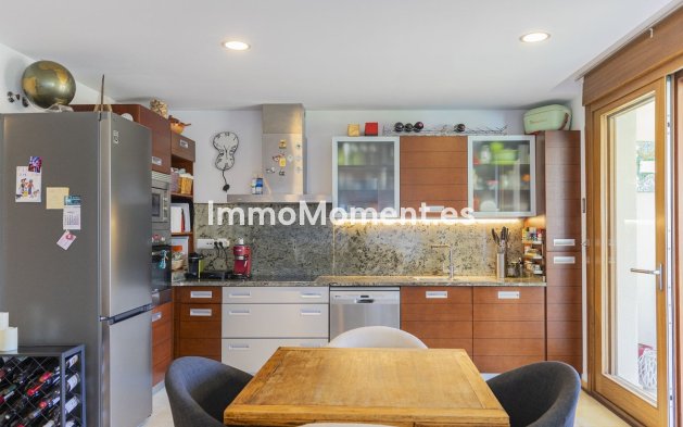 Resale - Apartment - Marbella - Altos de los Monteros