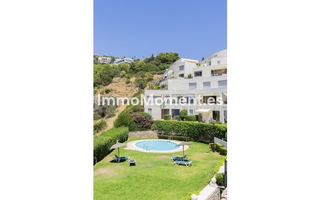 Resale - Apartment - Marbella - Altos de los Monteros