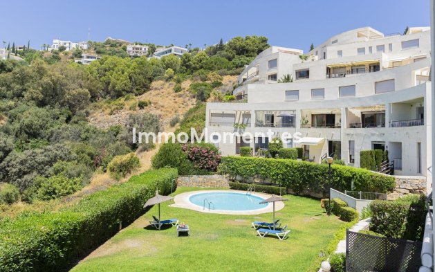 Resale - Apartment - Marbella - Altos de los Monteros