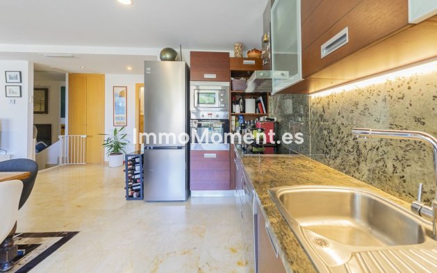 Resale - Apartment - Marbella - Altos de los Monteros