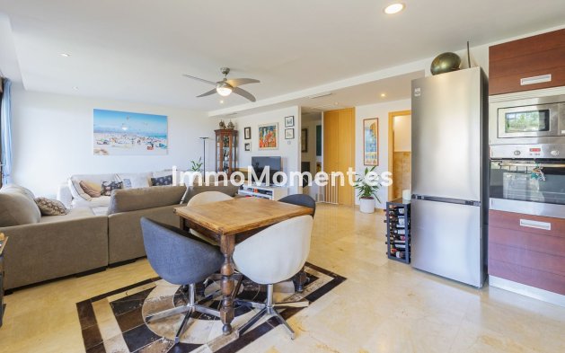 Resale - Apartment - Marbella - Altos de los Monteros