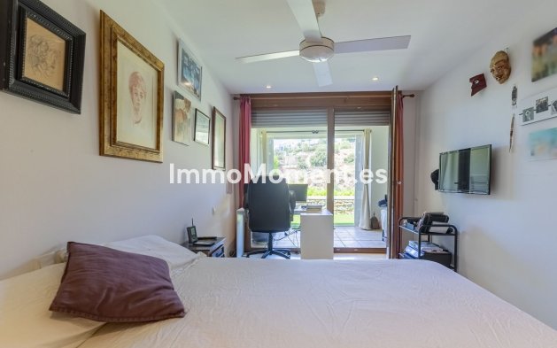 Resale - Apartment - Marbella - Altos de los Monteros